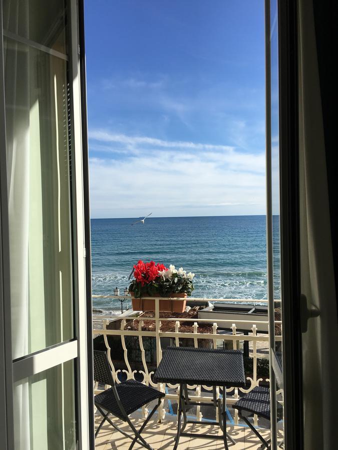 Hotel Villa Igea Alassio Esterno foto